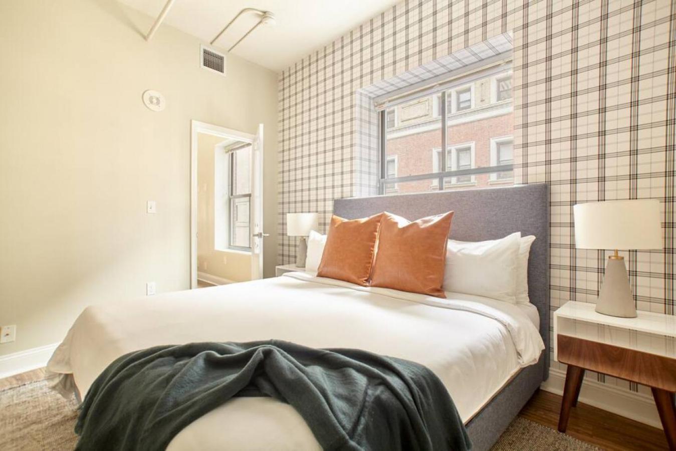 Fidi 2 Bedroom With Keyless Entry And Fully Furnished Apartment